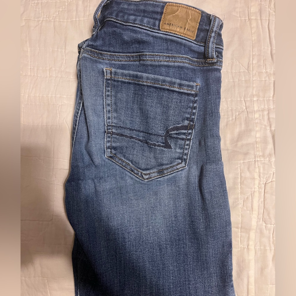 American Eagle Skinny Kick Jeans Size 8 short